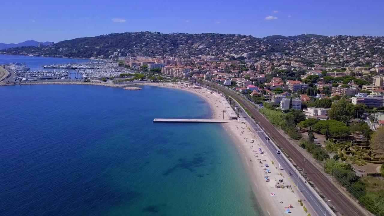 Apt Golfe Juan - 5Min Des Plages - Parking Privee - Piscine Rooftop Vallauris Buitenkant foto