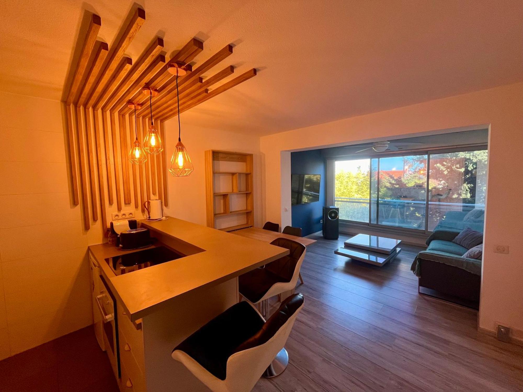 Apt Golfe Juan - 5Min Des Plages - Parking Privee - Piscine Rooftop Vallauris Buitenkant foto